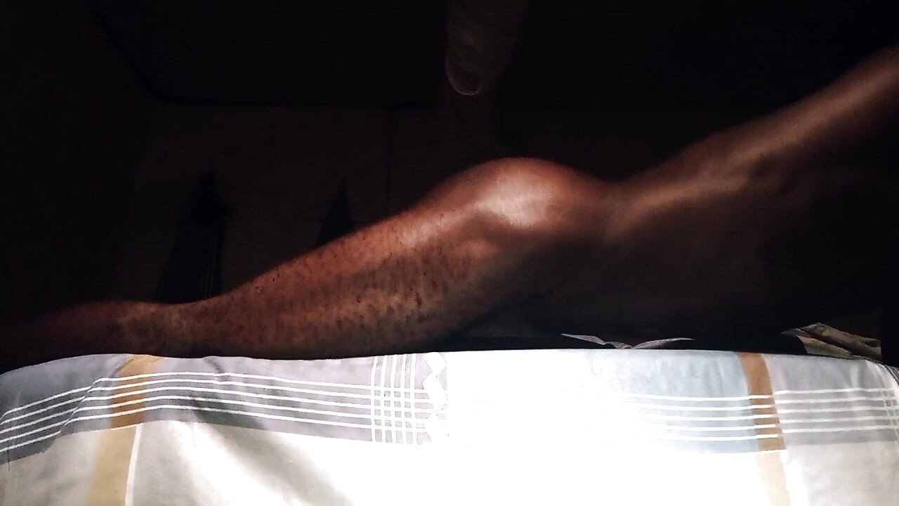 Video.Guru Innocently humping bed ends up with cummin and squirts your ex oh the other side