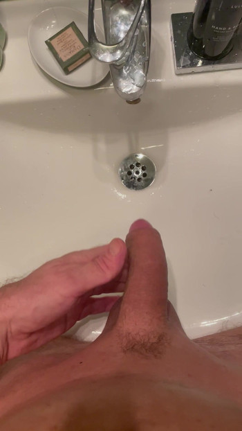 अपार्टमेंट में मेरे लंड के साथ नग्न