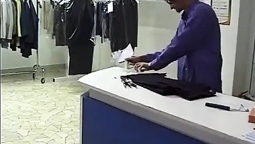 Jessica Rizzo kadın postacı sahnesinde 04