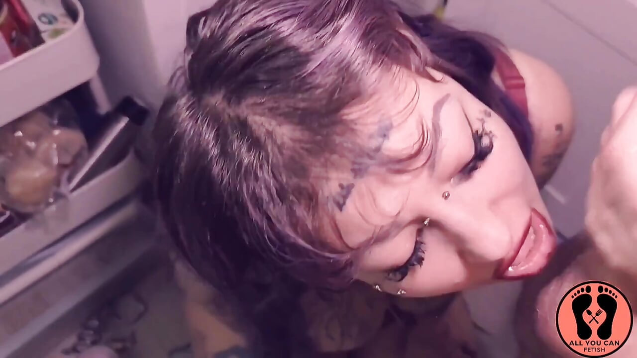 Thick Facial Cumshot Goth Chubby Girl