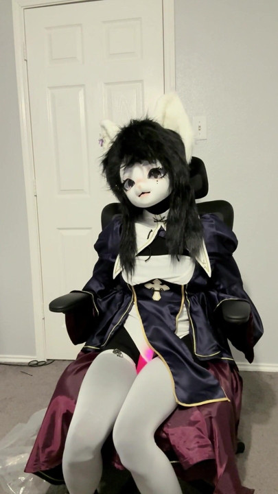 Furry Kigurumi Vibrating and Breathplay Collar | Clip 2