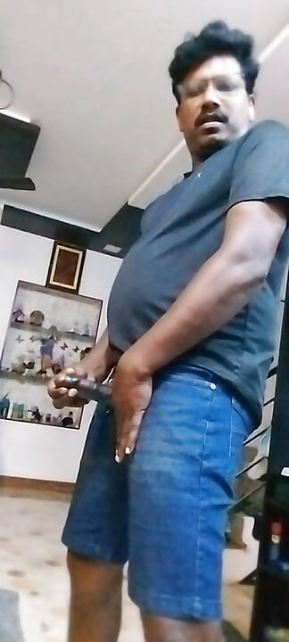 Mastrubate