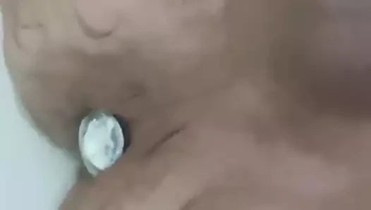 Ben boşalmak ile bir anal plug içinde the anal