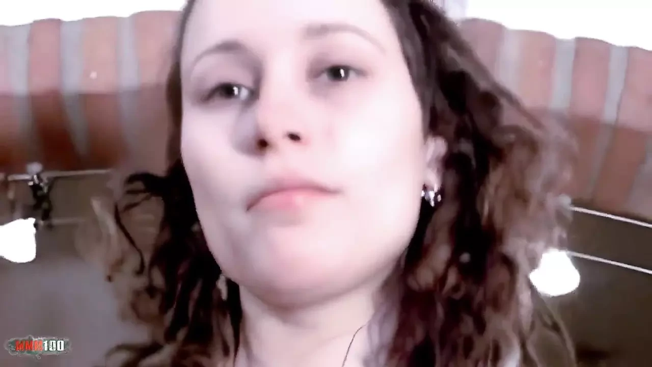 Tina: Geting Nude in the Kitchen