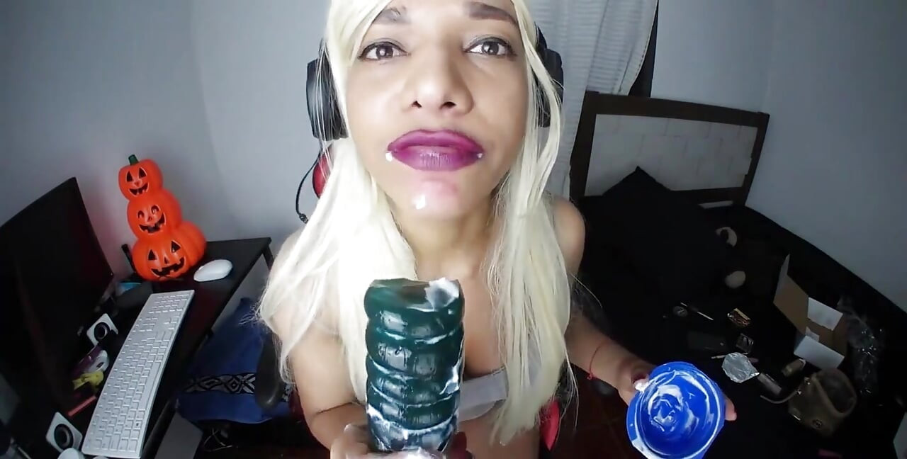 Asmr Porno - Gigantyczny gumowy robak