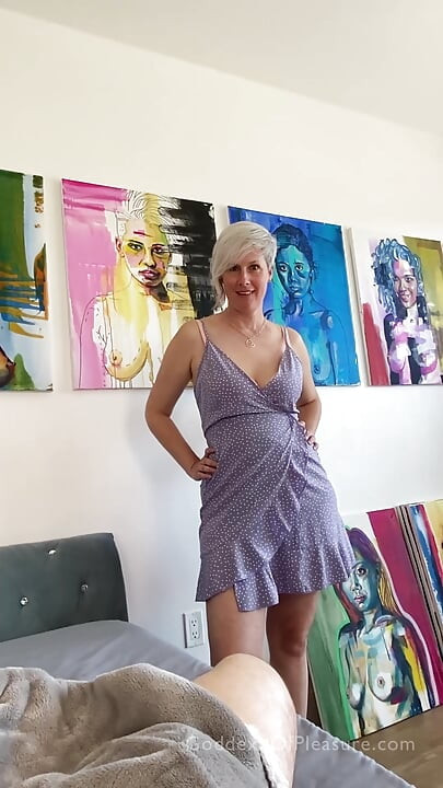 Une MILF mature fait de toi un homme - compte à rebours d’une MILF naturelle