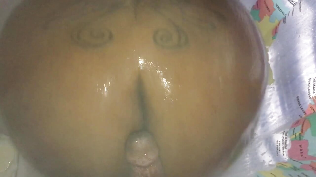 Ora dușului cu Dirty Diana