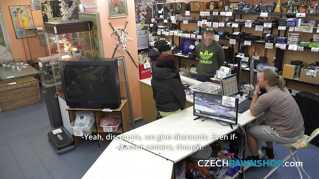 La impresionante belleza (CzechPawnShop)