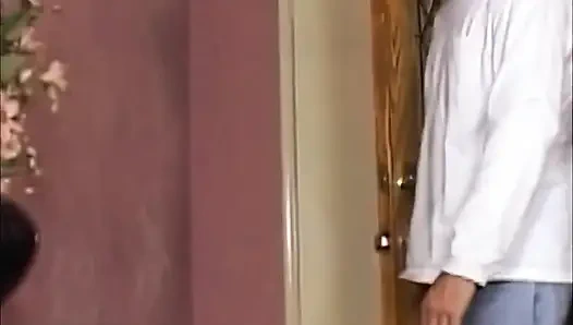 Blondine fickt weißen riesen