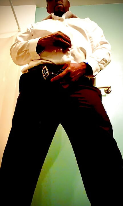 Black sissy ball drainer strip