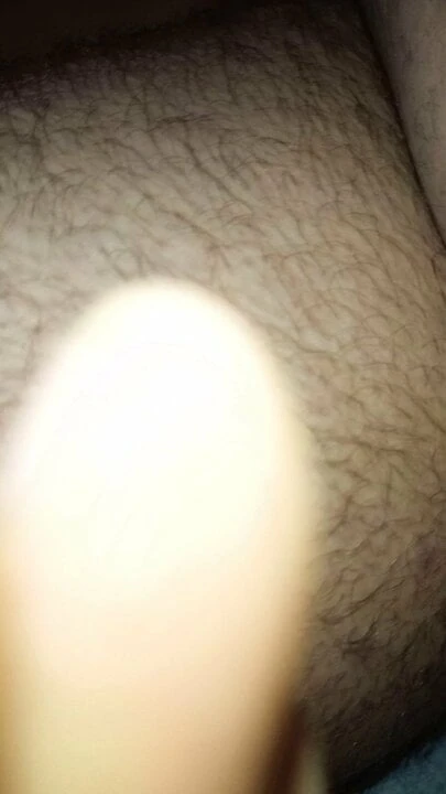 Quan hệ tình dục qua đường hậu môn, cumshot trên L.