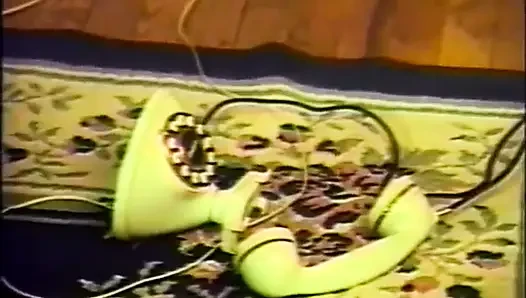 Büyük memeli sarışın lezbiyen amcık yalama dildo 69 pozisyonunda oynuyor... ofiste seks