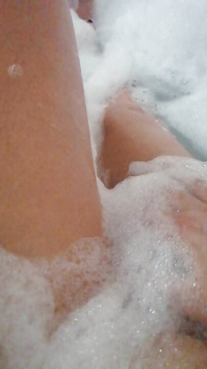 Sweet moments in bathtub