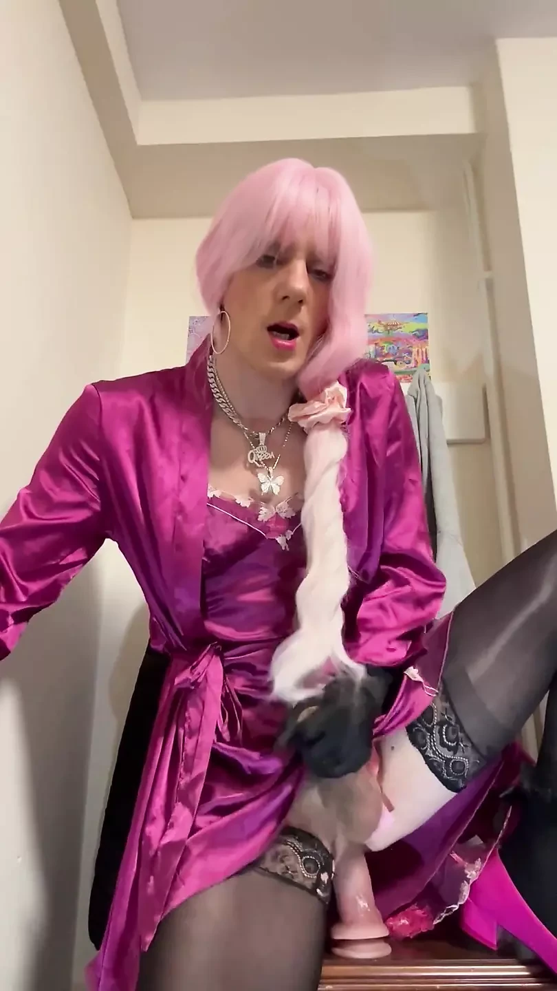 Jess Silk Rides Dildón lovagol