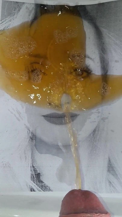 The Golden Girl Office pissing