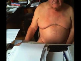 Kakek membelai di webcam