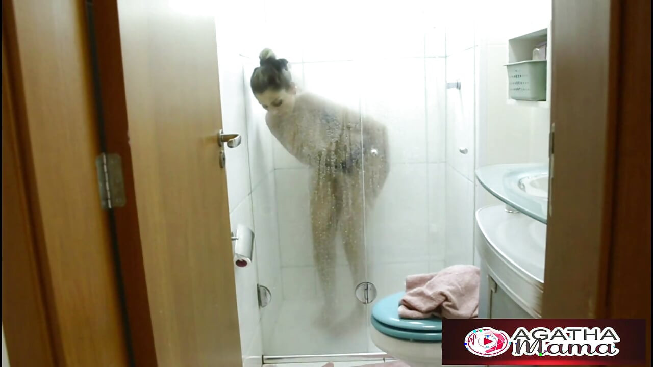 Agatha Mama in a Spectacular Cumshot After Workout