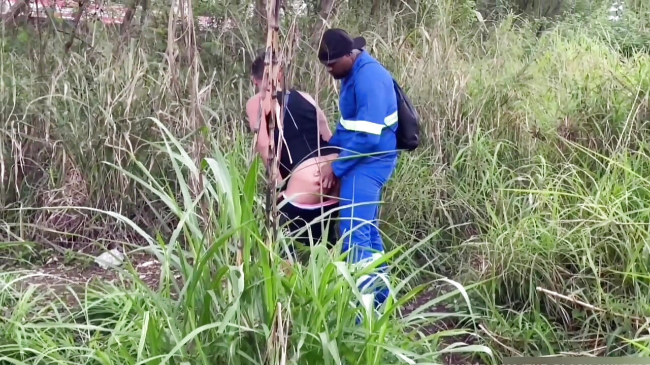Un travailleur est passé par le parc et a obtenu un