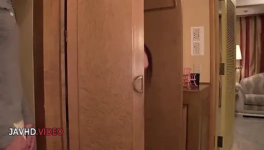 Maki Horiguchi Delivers Sensational Japanese Blowjob Experience