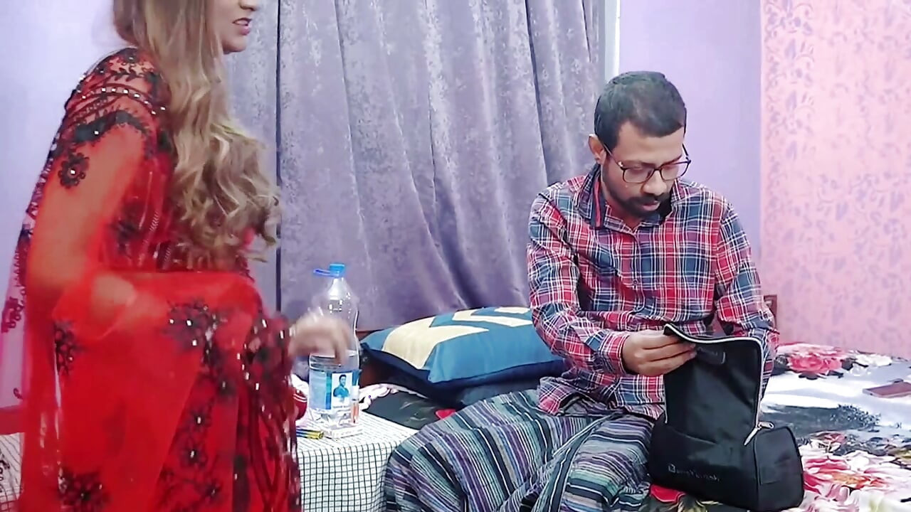 Hot indian beautiful wife sex and big tips