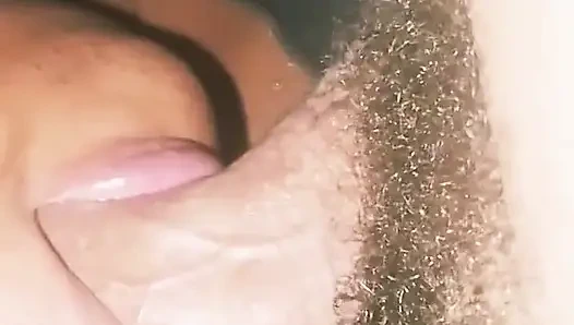 Schlampiger sukkubus lutscht diesen schwanz nonstop!