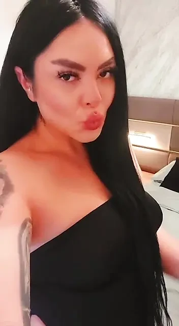 What turns you on more – sweet MILF or filthy MILF?