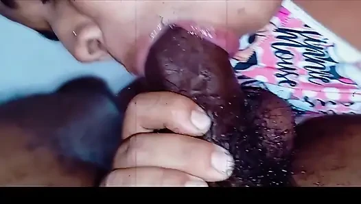 Cewek semok kolombia dengan pantat montok lagi asik nyepong kontolku sampai ludes