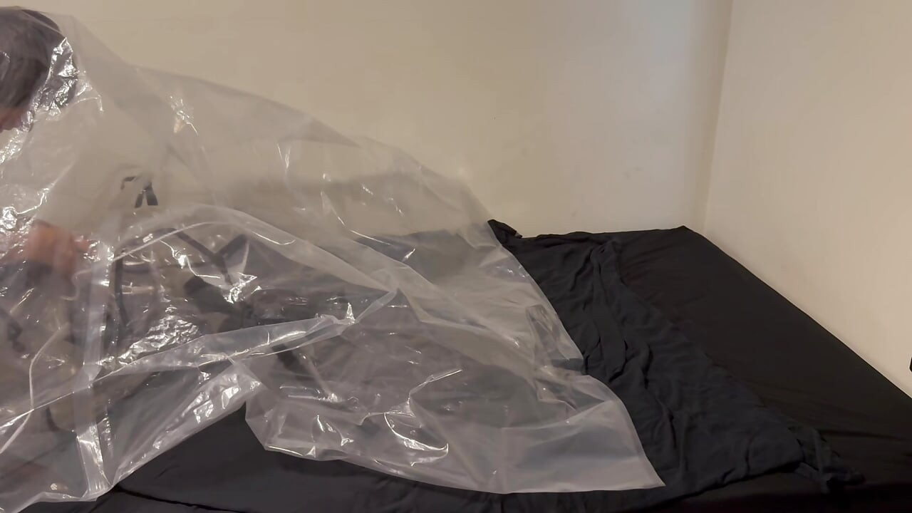 Sep 8 2025 - VacPacked v mém saunovém obleku Phantom s opasky, rukavicemi hazchem a zástěrou z PVC