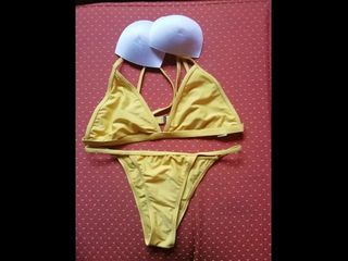 Bikini jaune