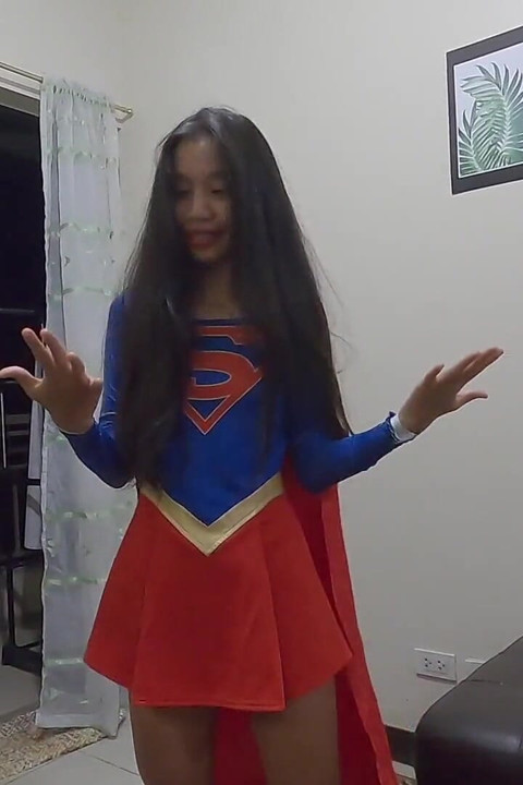4K 슈퍼걸