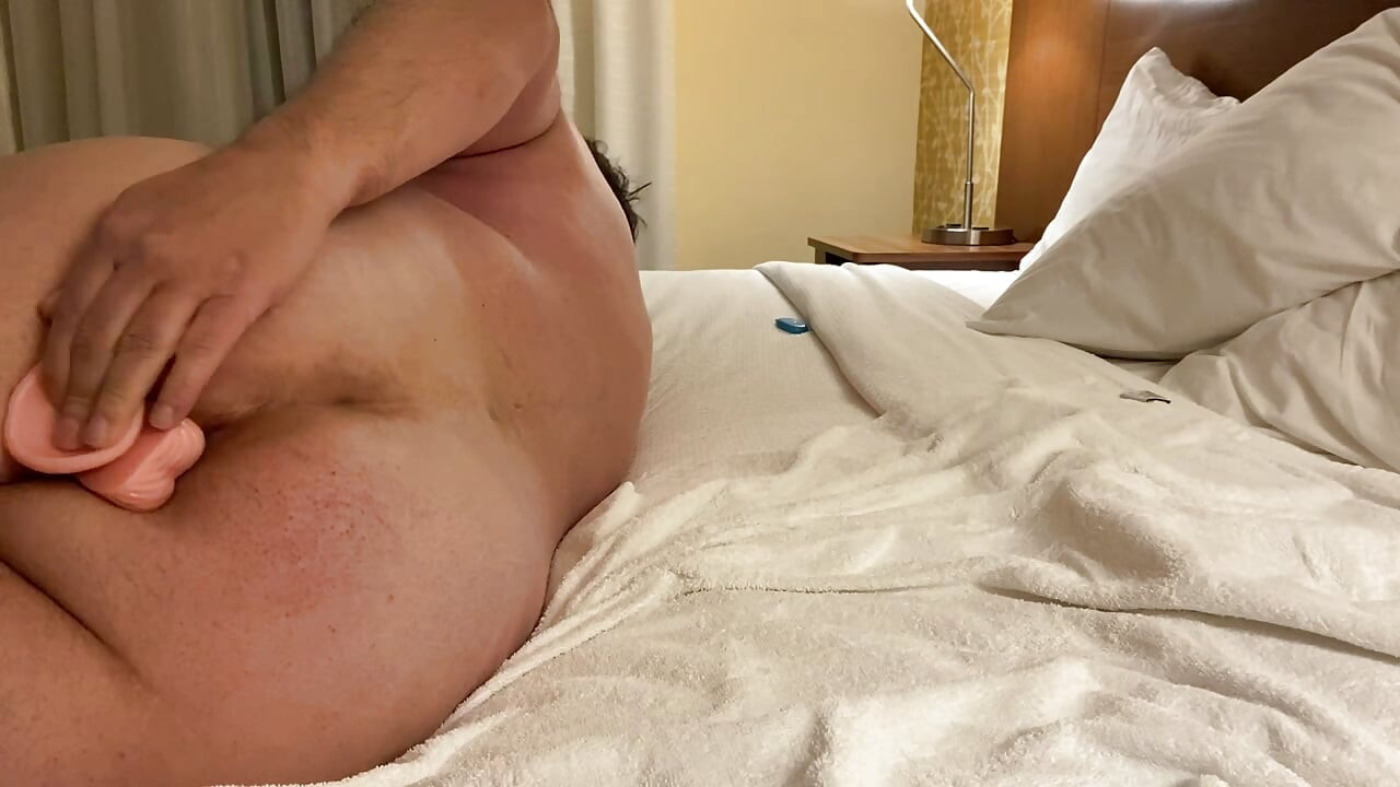 Hombre cachondo se vuelve manos libres revienta un peegasm