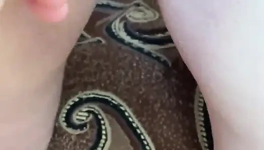 Üvey kız kardeş Anna nasıl poz verebileceğini filme almamı istedi, karşı koyamadım ve onu siktim