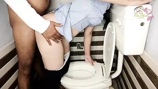 Fucked in toilet (piss in mouth)