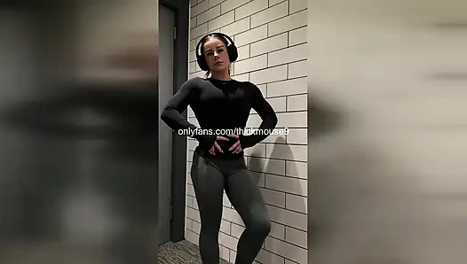 Instagram live-Unfall: 18-jährige jungfräuliche gangbang - Löcher zerstört &vollgespritzt!