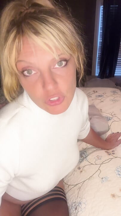 Sph corno com vibrador solo roleplay