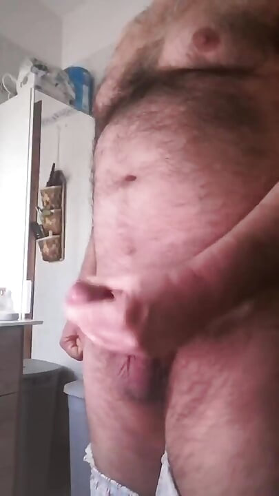 Je jouis dans la chatte de Chiara devant son mari cocu et voyeur !