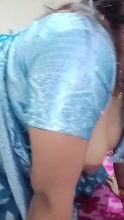 Hot Desi Bhabhi Ko Sexy Baateke Kar Ke Sex | Clip 3
