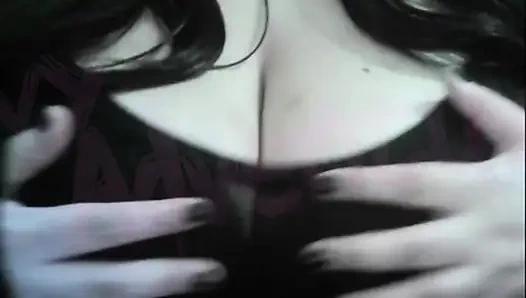 Otaku si istri culun lagi nonton bokong hentai sambil mainin toket besarnya #4