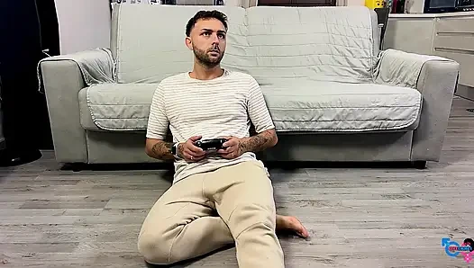 Stepsister Wins a Game of Mortal Kombat and Gets Fucked Thanks to Her Beautiful Tits!