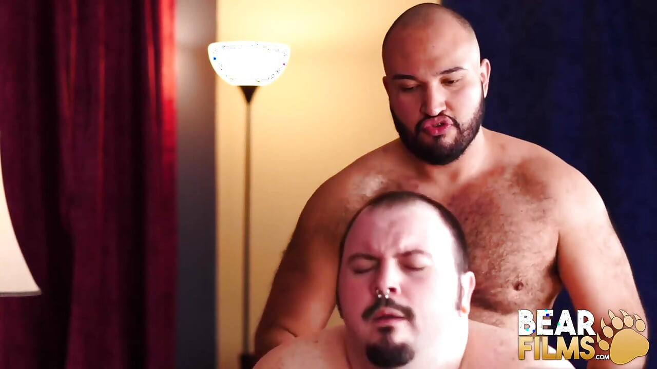 Bears Angel Ferrari and Dean Gauge bareback hard