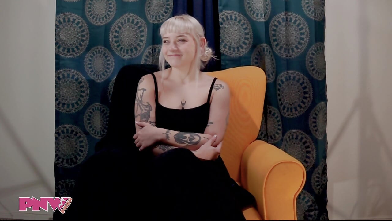 Naomi Nash Συνέντευξη Plus Solo Play