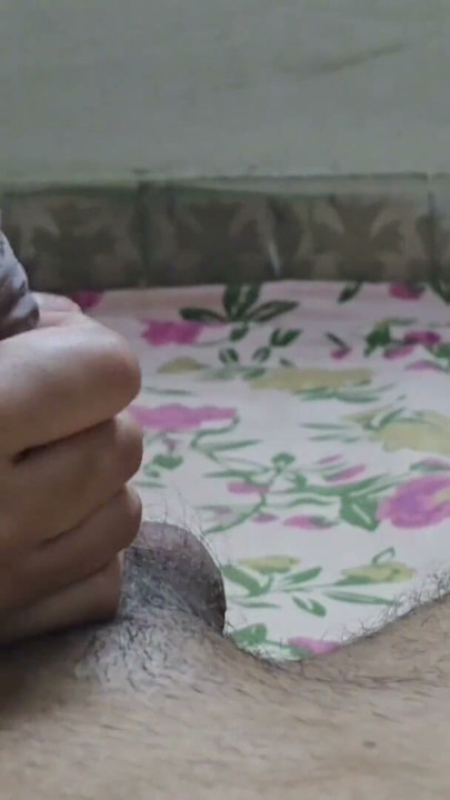 Wife ne to juice nikala indian desi wife doing handjob and making husband cum hard and removing everything from that cock | Clip 2