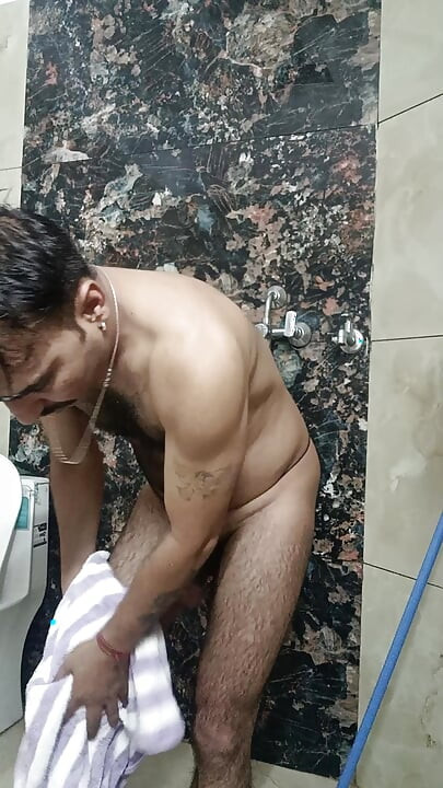 Indian desi police officer get sucked and shower with neighbour and army officer