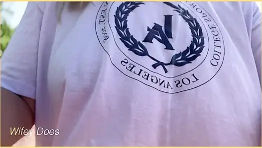 Istri suka pamer toket aduhainya