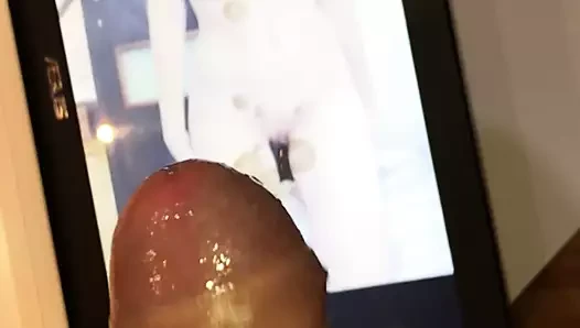 hotmissxy'ye saygı duruşu