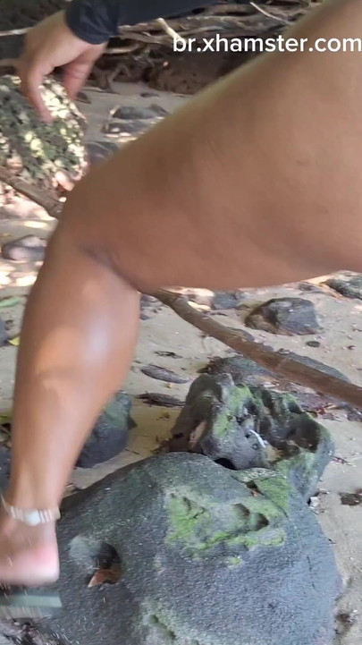 Memorable moment from "Chubby girl slacking off and walking on the beach"