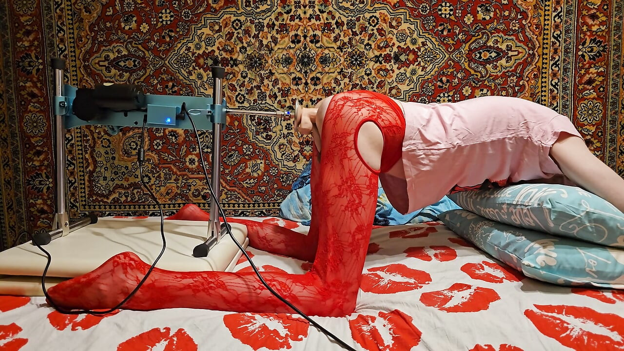 Sasha Earth sissy Crossdresser homemade amateur anal Fucking Machine