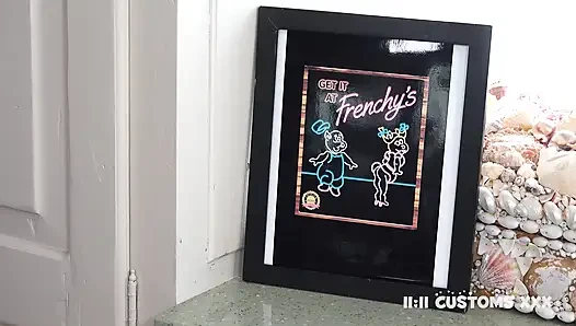 Frenchy - Сливки в кошачьем доме!