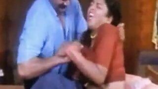 Colección de escenas de amor de Bollywood mallu 003