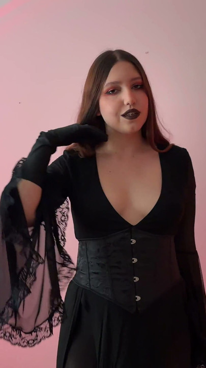 Witch Makes You Her Feet Slave